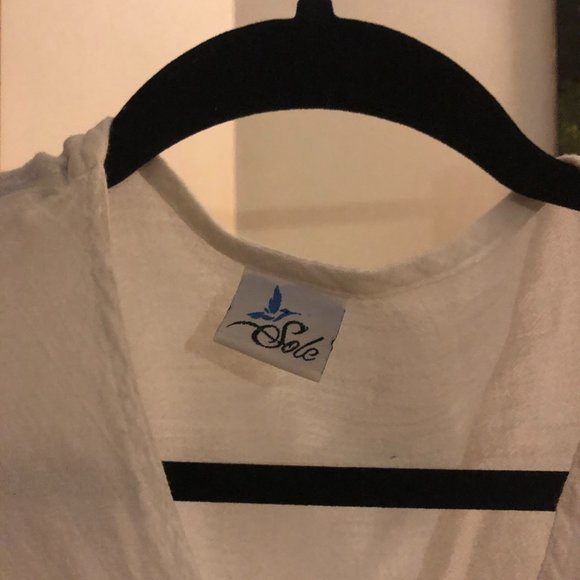 Flowy Summer Top - Picture 2 of 3